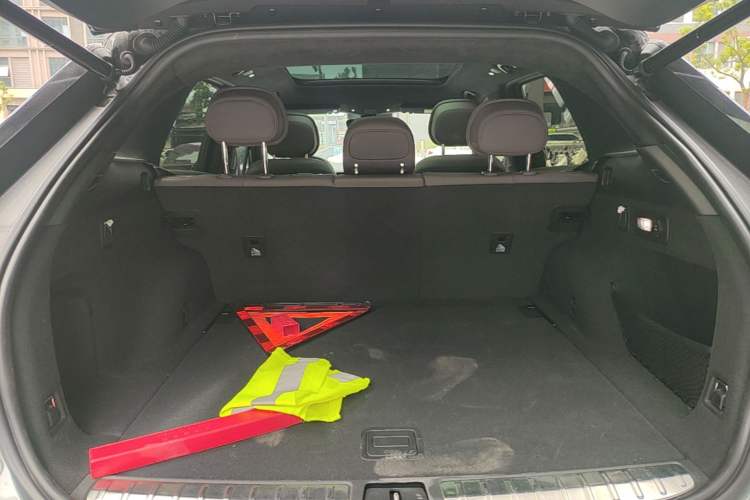 Used Nio ES7 2022 75 kWh Trunk