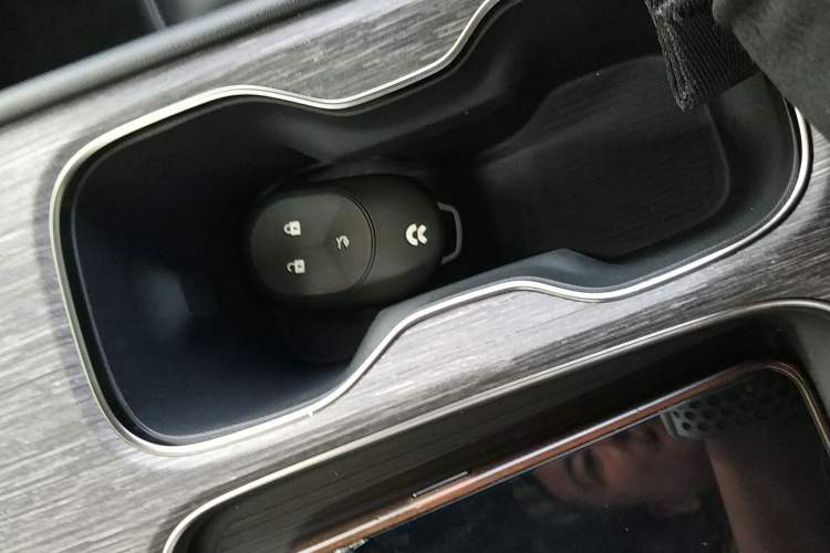 Used Nio ES7 2022 75 kWh Vehicle Key