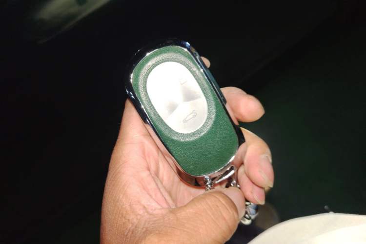Used Nio ES7 2022 75 kWh Vehicle Key