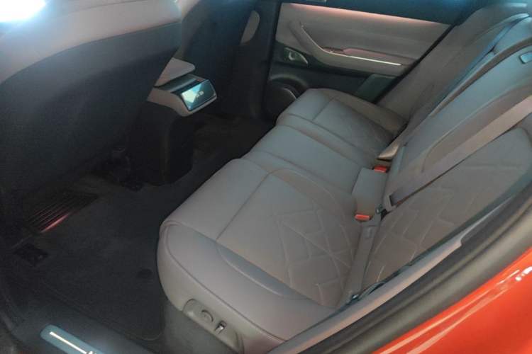 Used Nio ES7 2022 100kWh First Edition Left Rear Seat