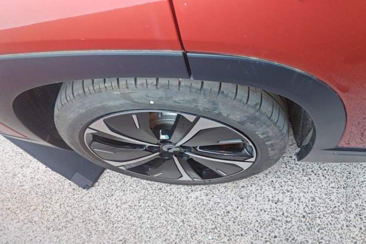 Used Nio ES7 2022 100kWh First Edition Right Rear Wheel Hub
