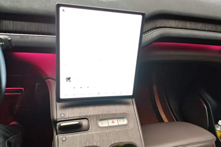 Used Nio ES7 2022 75 kWh Audio And AC Panel