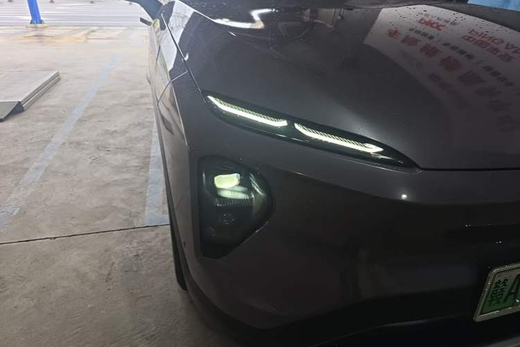 Used Nio ES7 2022 100kWh First Edition Right Front Headlight
