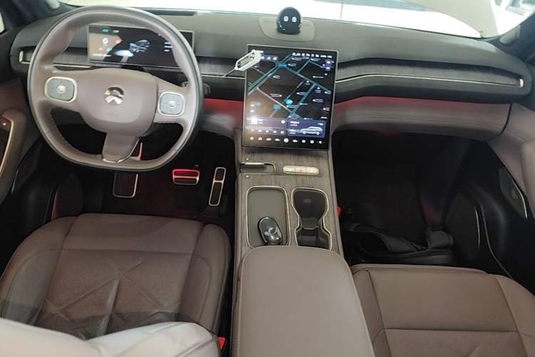 Used Nio ES7 2022 75 kWh Center Console