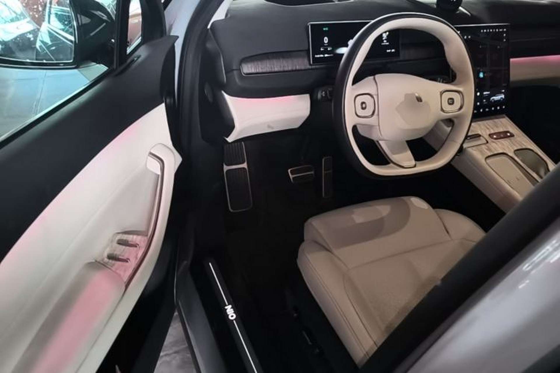 Used Nio ES7 2022 75 kWh Driver Seat