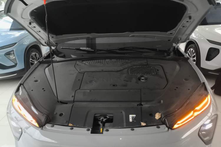 Used Nio ES7 2022 75 kWh Engine Bay