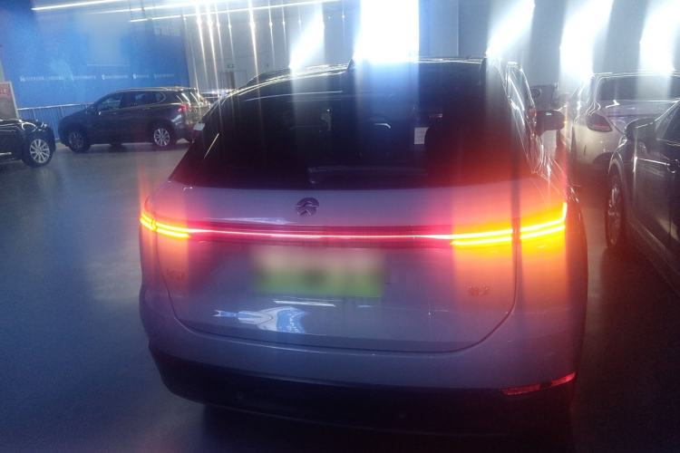 Used Nio ES7 2022 75 kWh Exterior 4