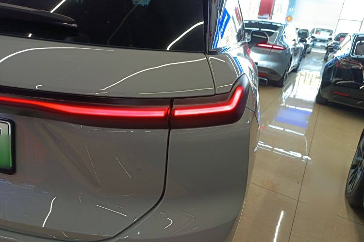 Used Nio ES7 2022 75 kWh Exterior 6