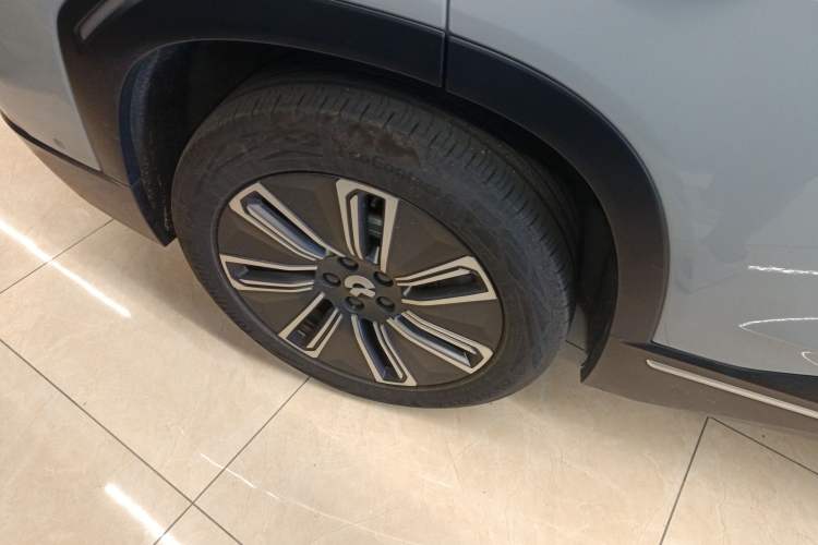 Used Nio ES7 2022 75 kWh Exterior 8