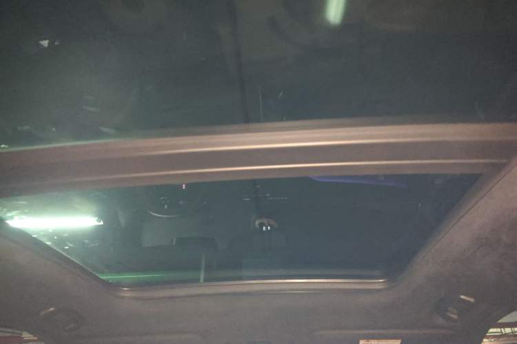 Used Nio ES7 2022 75 kWh Headliner