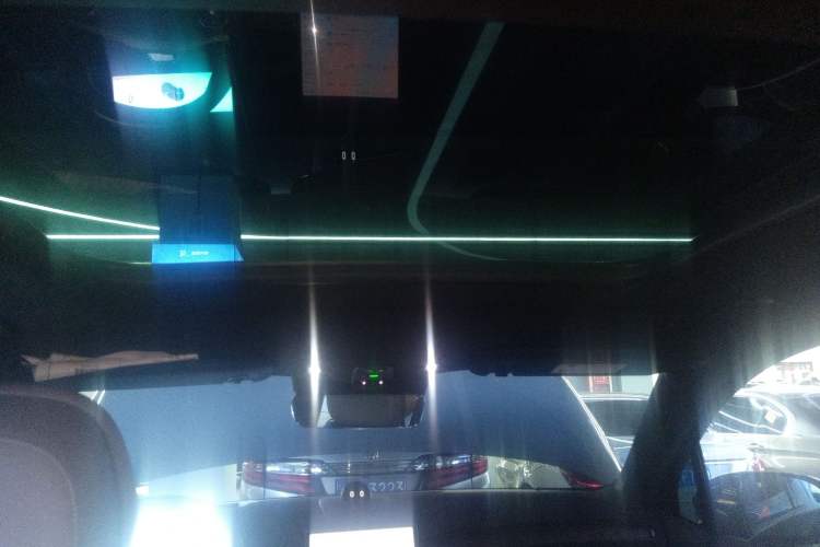 Used Nio ES7 2022 75 kWh Headliner