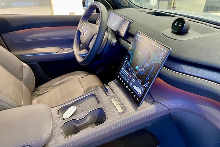 Used Nio ES7 2022 75 kWh Interior 1