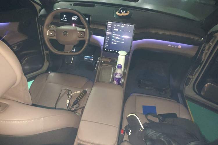 Used Nio ES7 2022 75 kWh Interior 2