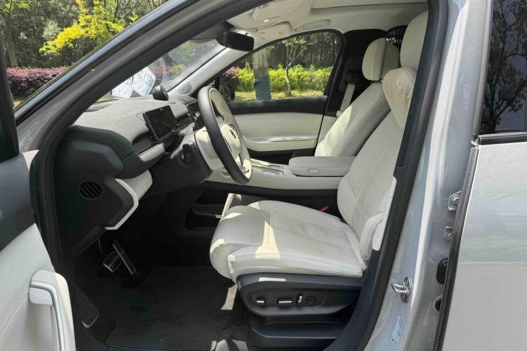 Used Nio ES7 2022 75 kWh Interior 2