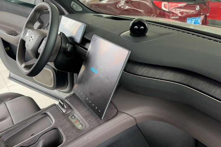 Used Nio ES7 2022 75 kWh Interior 3