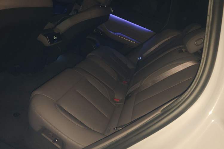 Used Nio ES7 2022 75 kWh Interior 4