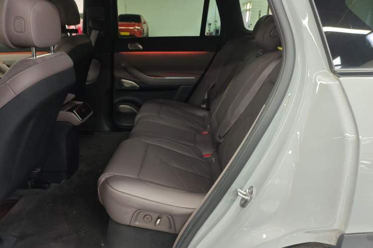 Used Nio ES7 2022 75 kWh Interior 4