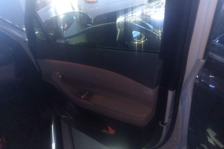 Used Nio ES7 2022 75 kWh Interior 5