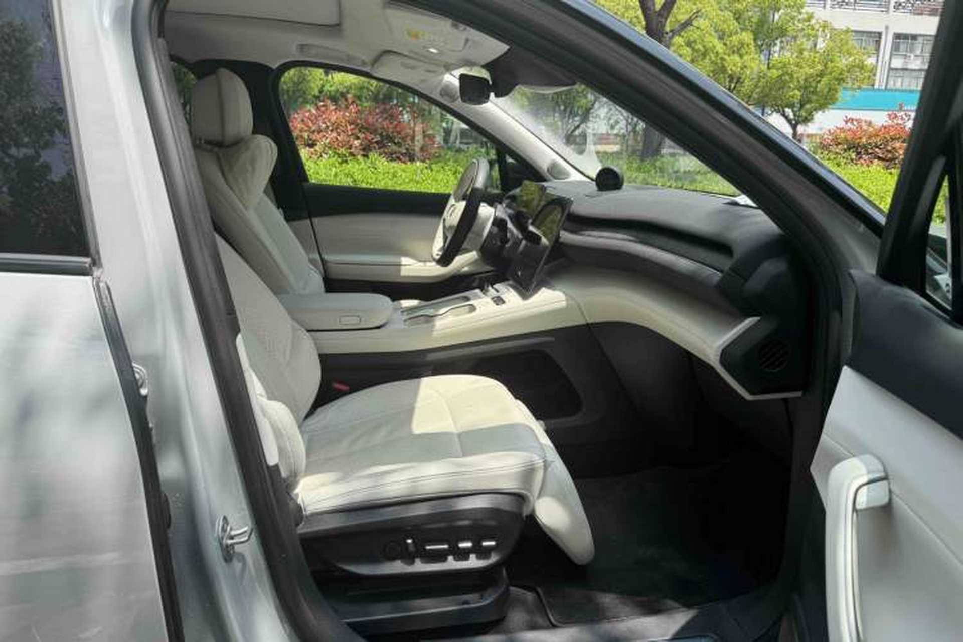 Used Nio ES7 2022 75 kWh Interior 6
