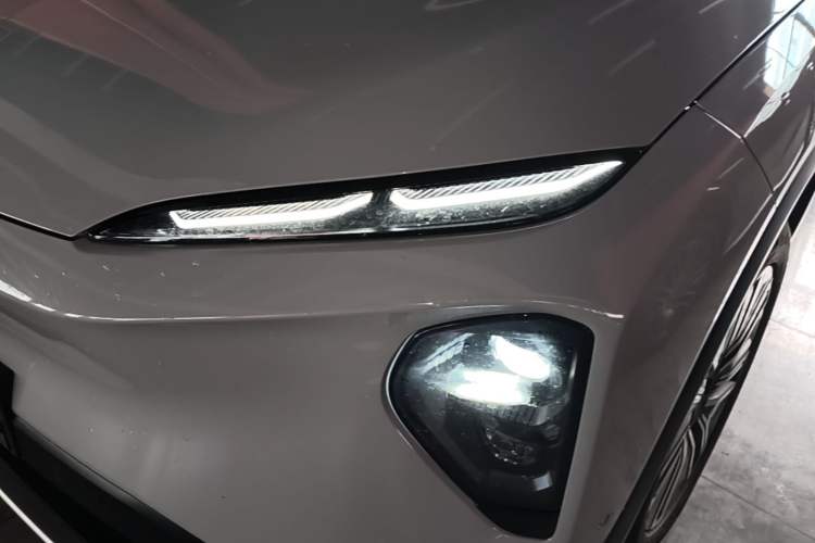Used Nio ES7 2022 75 kWh Left Front Headlight