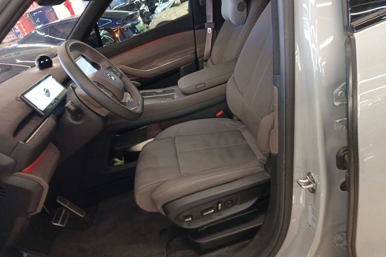 Used Nio ES7 2022 75 kWh Left Front Seat