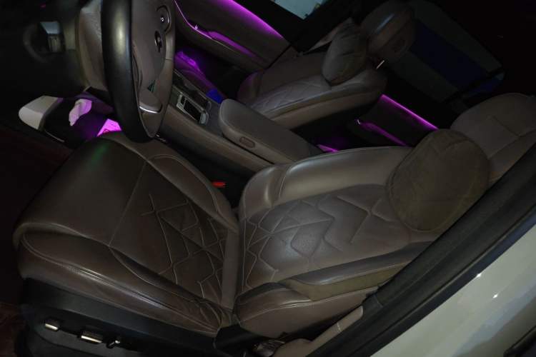 Used Nio ES7 2022 75 kWh Left Front Seat