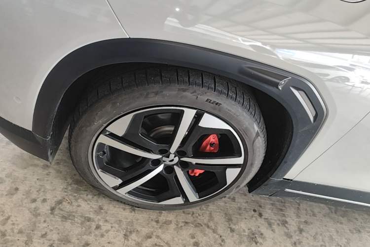 Used Nio ES7 2022 75 kWh Left Front Wheel Hub