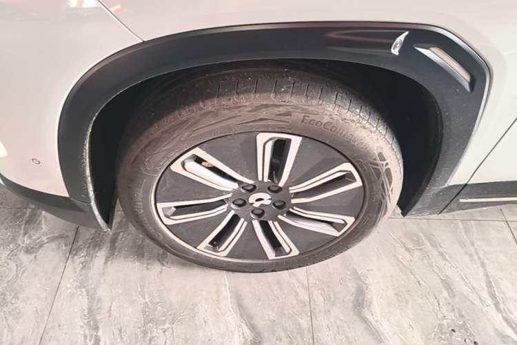 Used Nio ES7 2022 75 kWh Left Front Wheel Hub