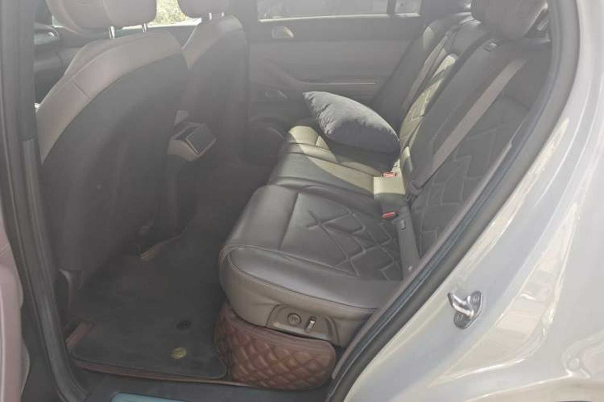 Used Nio ES7 2022 100kWh First Edition Left Rear Seat