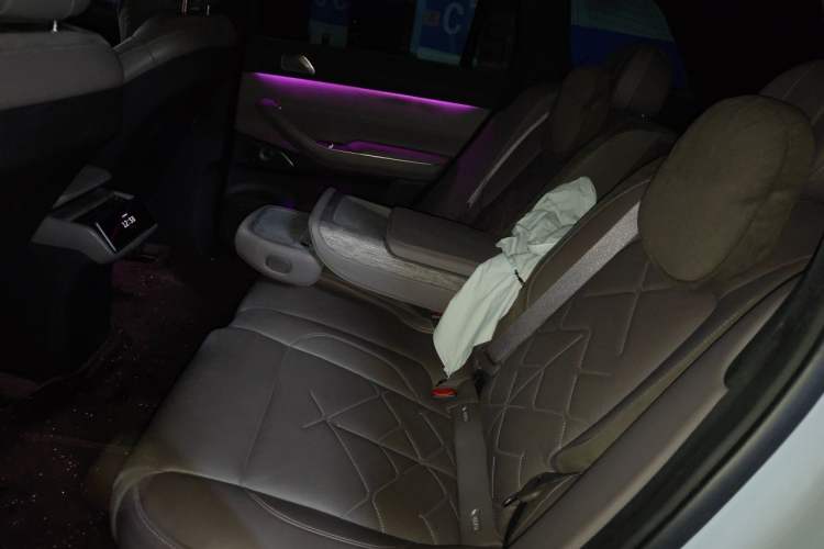 Used Nio ES7 2022 75 kWh Left Rear Seat