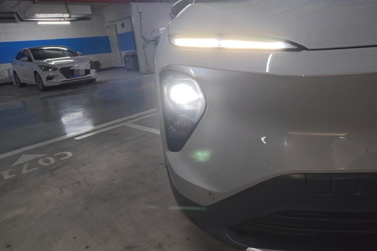 Used Nio ES7 2022 75 kWh Right Front Headlight