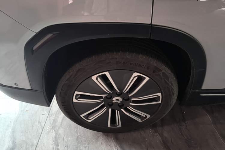Used Nio ES7 2022 75 kWh Right Rear Wheel Hub