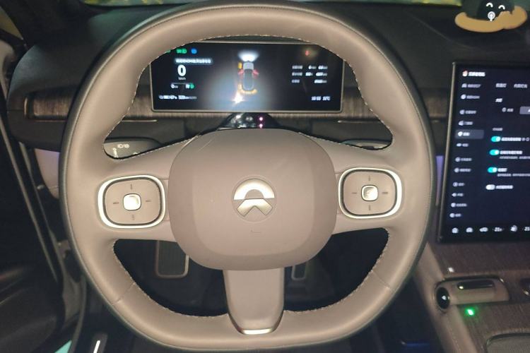 Used Nio ES7 2022 75 kWh Steering Wheel