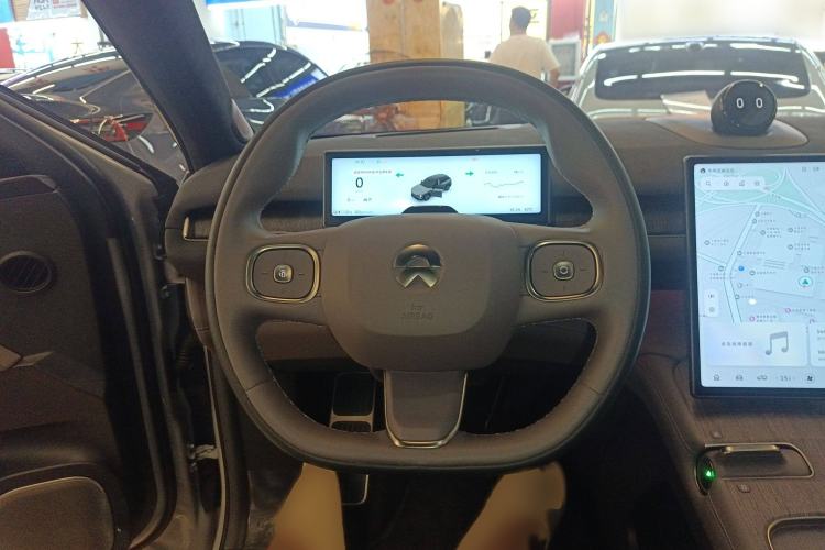 Used Nio ES7 2022 75 kWh Steering Wheel