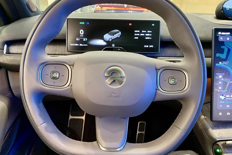 Used Nio ES7 2022 75 kWh Steering Wheel
