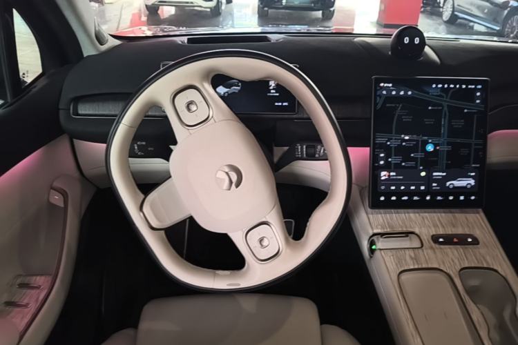 Used Nio ES7 2022 75 kWh Steering Wheel