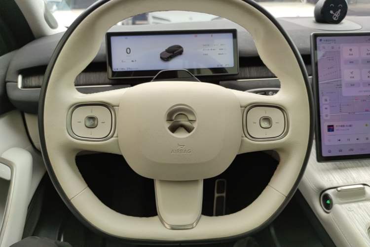 Used Nio ES7 2022 100kWh First Edition Steering Wheel
