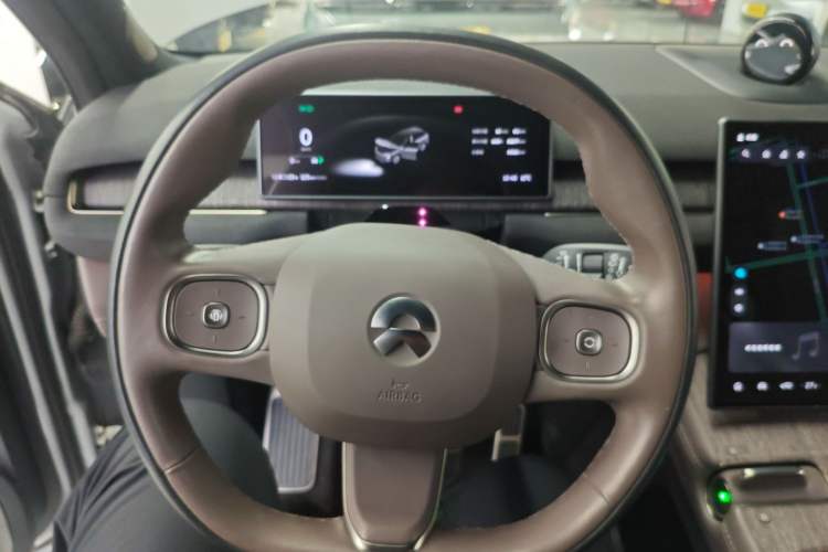 Used Nio ES7 2022 75 kWh Steering Wheel