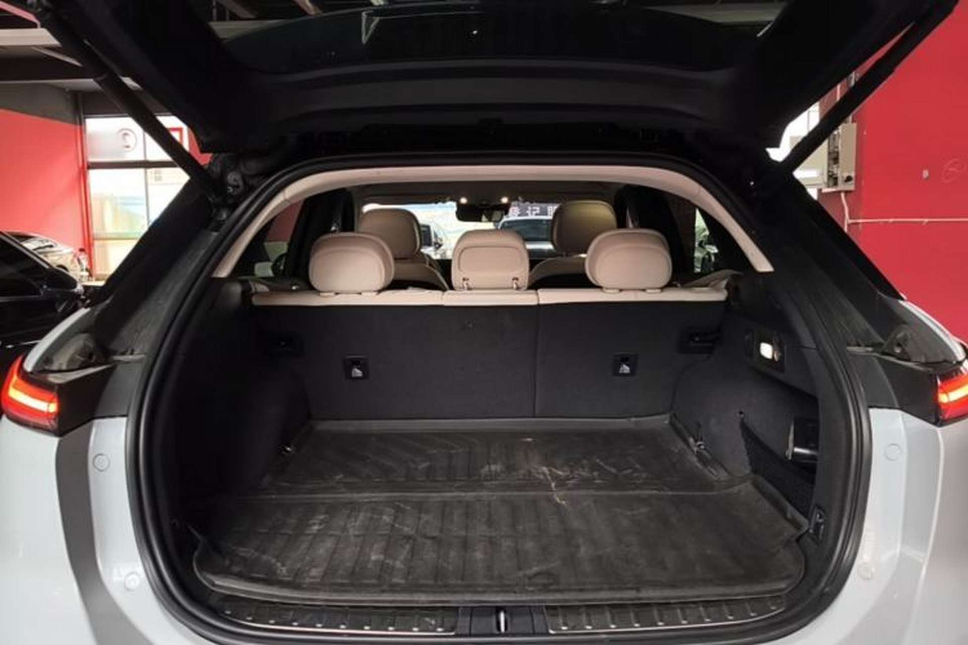 Used Nio ES7 2022 75 kWh Trunk