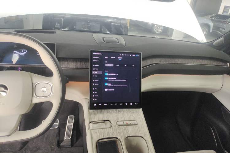 Used Nio ES7 2022 75 kWh Audio And AC Panel