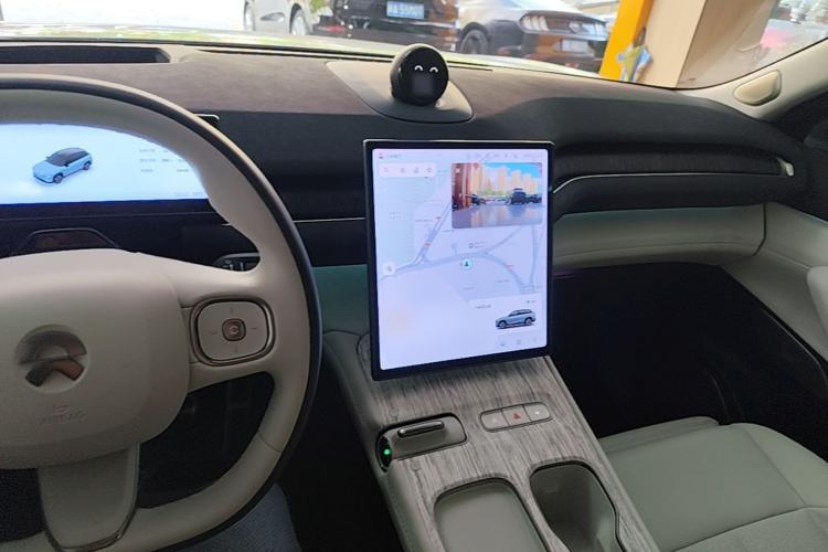 Used Nio ES7 2022 100 kWh Center Console