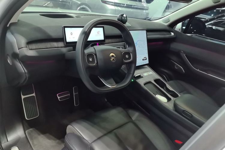 Used Nio ES7 2022 75 kWh Center Console