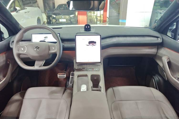 Used Nio ES7 2022 75 kWh Center Console