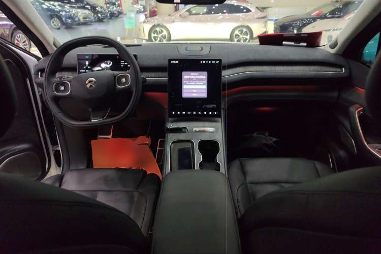 Used Nio ES7 2022 75 kWh Center Console