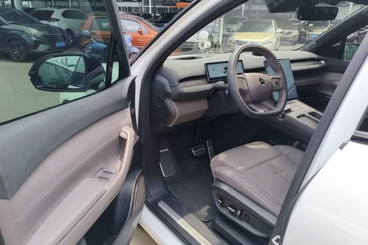 Used Nio ES7 2022 75 kWh Driver Seat