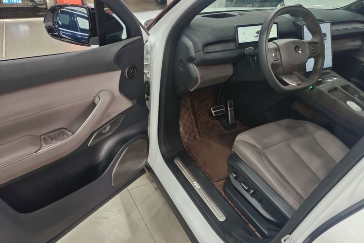 Used Nio ES7 2022 75 kWh Driver Seat