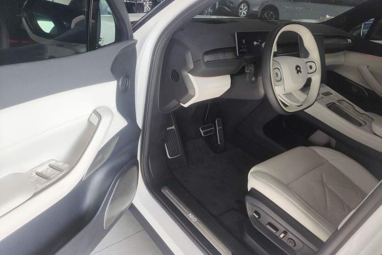 Used Nio ES7 2022 75 kWh Driver Seat