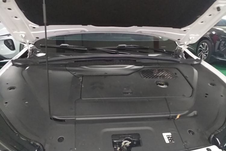 Used Nio ES7 2022 75 kWh Engine Bay