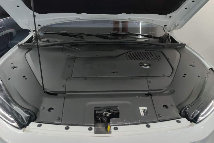 Used Nio ES7 2022 75 kWh Engine Bay