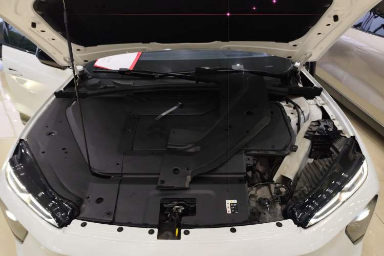 Used Nio ES7 2022 75 kWh Engine Bay